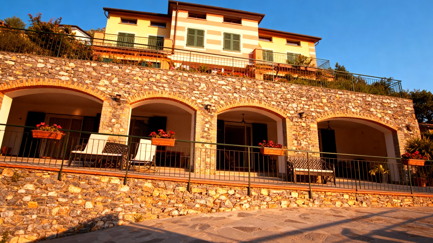 Un posto al sole 2025-12-14T11:03:37.052Z"